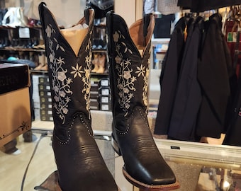 Women Black Rodeo Cowgirl Square Toe Boots Flower Top