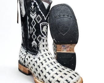 Leather/Fur Basketweave Square Toe Boot/ Bota de Petatillo Pelo Vaquero