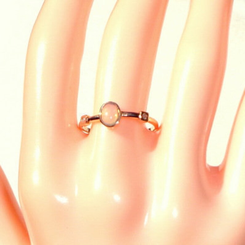 Sz 7.5 Solid Stone Natural Opal 14k Rose Gold .26ctw Natural Opal /& Diamond Stacking Ring 1.5g Oval Cut Gorgeous