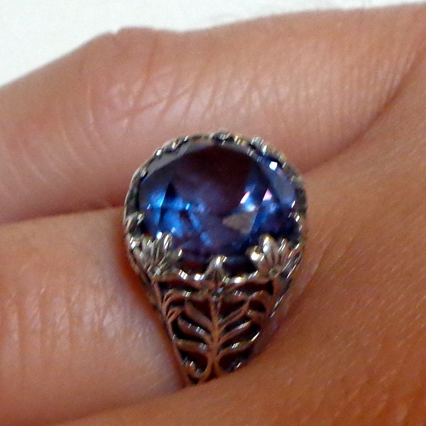 Alexandrite Ring, Russian Alexandrite, Color Change Stone, Victorian Style Ring, Vintage Setting, Sterlilng Silver Ring