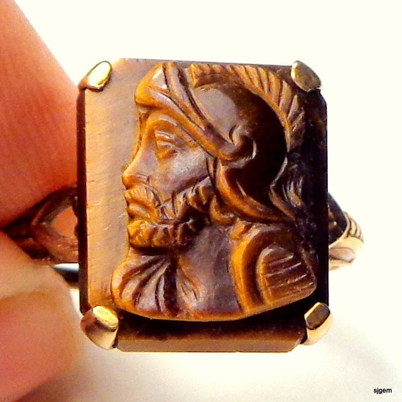 SALE, Sz 7, 10k Solid Gold Ring, Hand Carved, Vin… - image 1