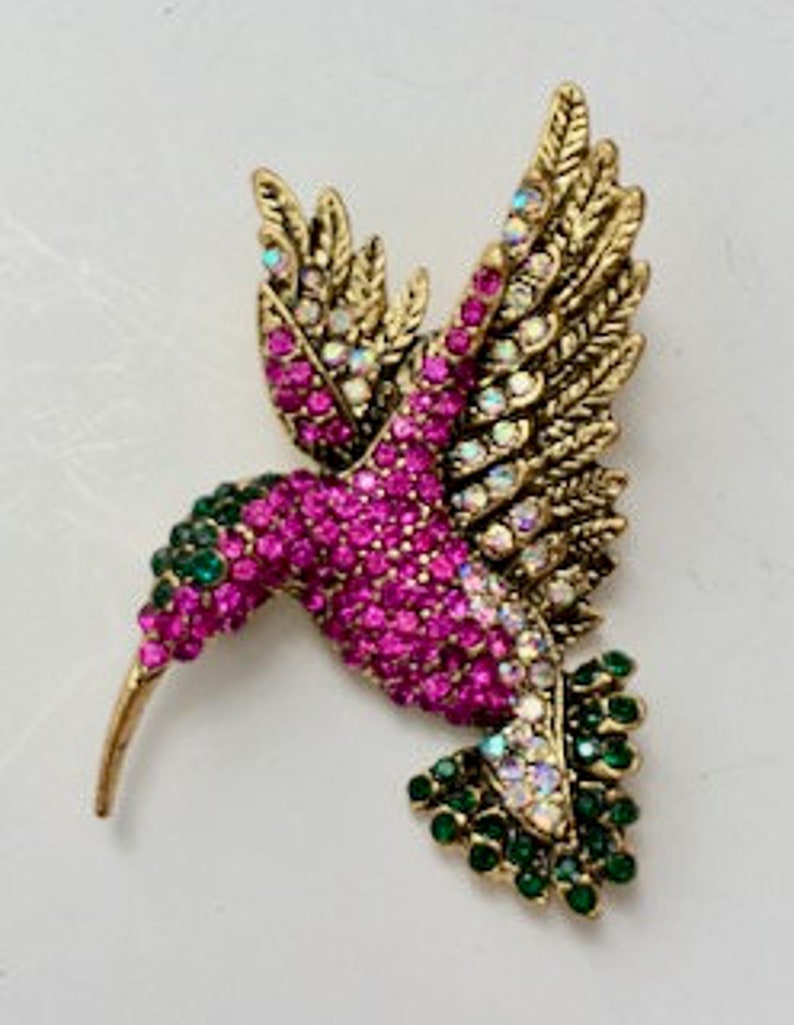 Crystal Hummingbird Pendent, Brooch, Hot Pink, Green, Araura, Golden, Bird in Flight, Pristine Condition image 1