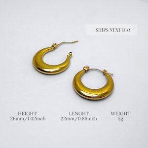Gold Chunky Hoop Earrings for Women – Vintage Style, Lightweight Statement Jewelry, 1 Inch Bold Hoops, Hypoallergenic & Nickel-Free