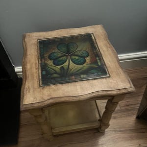 Mesa auxiliar pequeña