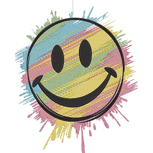 Può includere: Un design colorato con una faccina sorridente con un contorno nero e un sorriso nero. Il viso ha un motivo a righe arcobaleno ed è circondato da schizzi di vernice colorati. Il design è su sfondo bianco.