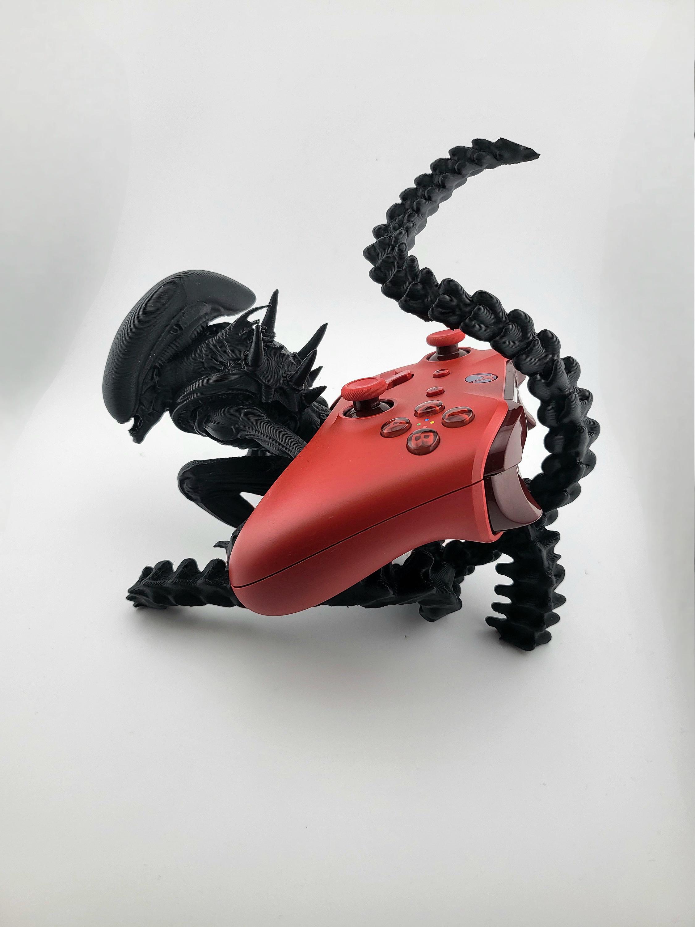 Alien Controller Stand Xenomorph Gaming Holder Sci-fi Horror Desk ...