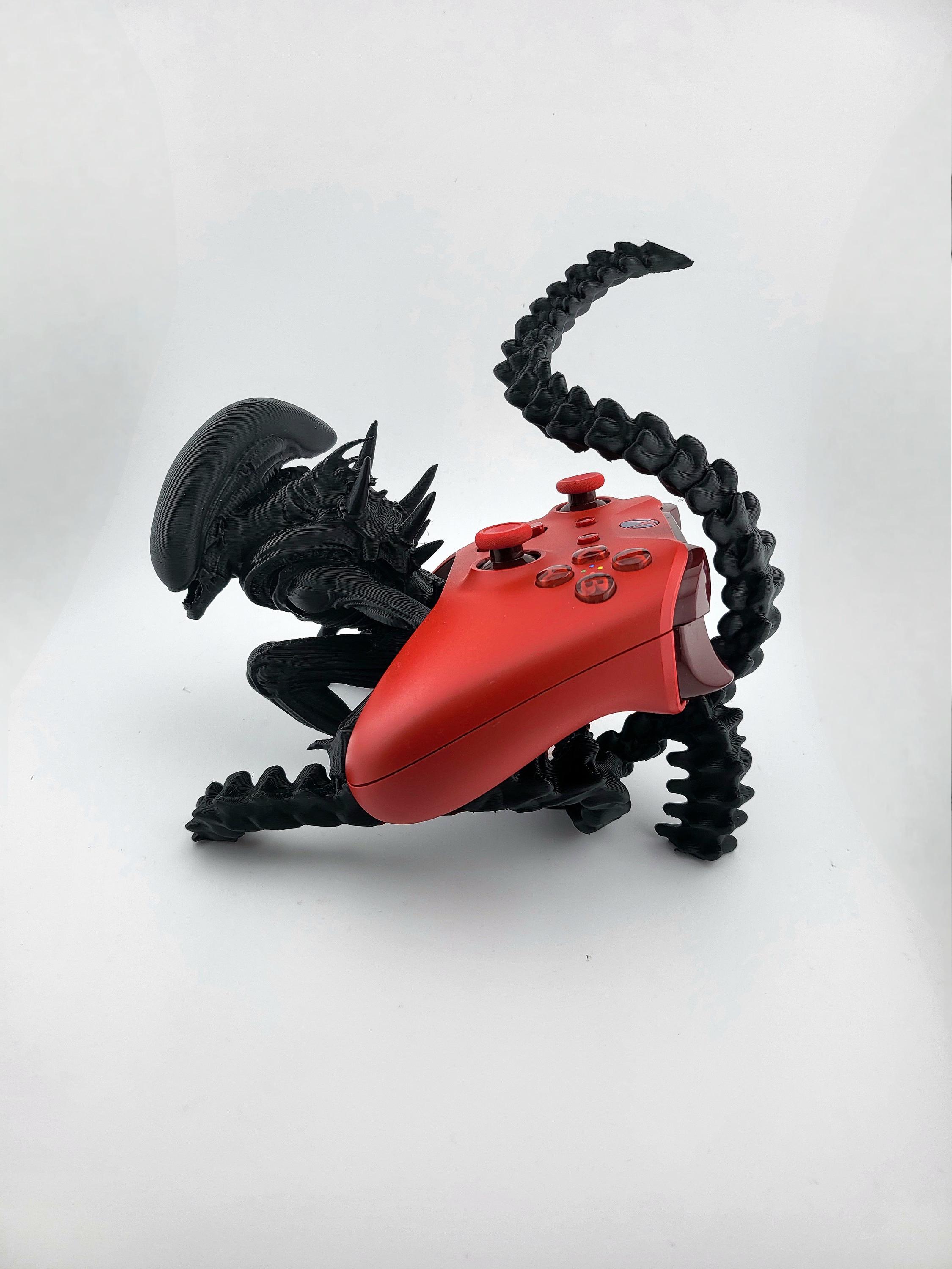 Alien Controller Stand Xenomorph Gaming Holder Sci-fi Horror Desk ...