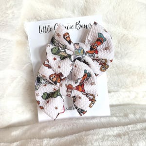 Juego de pinzas para el cabello de 7,6 cm (3 pulgadas) inspiradas en cerditos de Toy Story