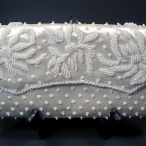 Vintage 1950&#39;s White Satin Clutch Purse Opalescent Sequins & Winter White Glass Beads