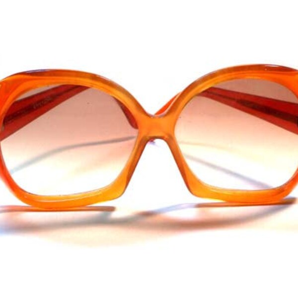 Peepers Vintage 1970s Huge Eye Ray Lite Made in Italy Orange Ombre Sunglasses