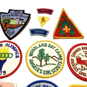 11 Vintage 70s & 80s Deadstock Girl Scout Patches Kangaroo Day, Cookies, Girl Scout Council Patch Applique image 3