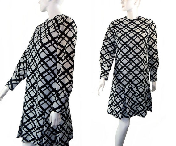 Vintage 1960s does 1920s Drop Waist Flapper Dress by Carlye | Etsy