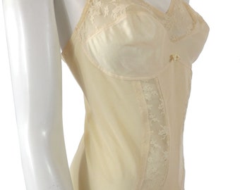 Vintage 50s Promise by Poirette Beige Lace Pin-Up Merry Widow 6 Garter Corset, Long Girdle 38