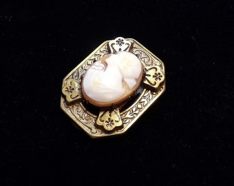 Early Vintage Cameo in Ornate Bezel Dress Clip