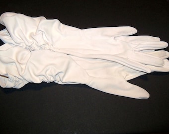 Vintage 1950s Beige Ruched Nylon Gloves Size 6-1/2