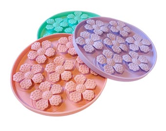 Flower Silicone Pet Lick Mat: Slow Feeder, Anxiety Relief