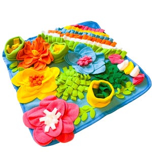 Colourful Flower Snuffle Mat For Dogs - Interactive Slow Feeder & Enrichment Toy