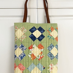 Summer Garden Bag Quilted Tote Bag Project Bag Handbag Purse Garden Society Fabric Tote Handmade Gift for Quilter Quilted Bag Sewing Bag