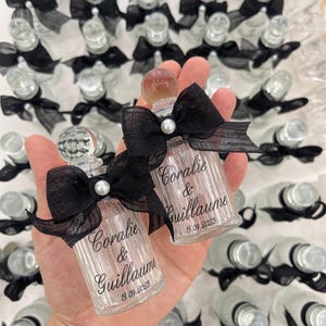 Bulk Wedding Favors, Luxury Favors Empty Cologne Bottle, Glass Bottle with Flowers, Engagement Favors, Henna Night Favors, Perfume bottle