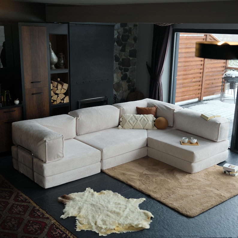 This livingroom teddy sleeper sofa combines soft velvet with modular functionality. The teddy fabric feels luxurious and warm, while the washable covers and space-saving design make it both practical and beautiful.