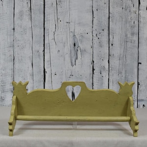 Vintage Wooden Towel Rack / Wall Mount Towel Bar Shelf / Rustic Bathroom or Kitchen Towel Holder / Farmhouse Towel Hook Decor