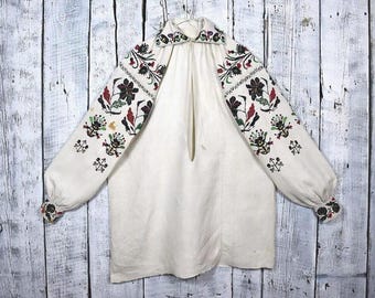 Vintage Ukrainian Embroidered Blouse / 1930s-40s Folk Vyshyvanka