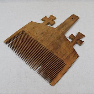 Antique Wooden Wool Comb / Rustic Hand Carder / Vintage Fiber Processing Tool / Farmhouse Decor