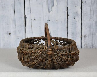 Vintage Wicker Basket / Antique Woven Storage Bin with Handle / Cottage Decor