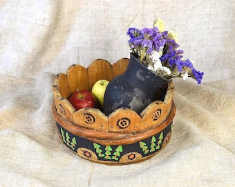 Vintage gesneden houten kom / primitief volkskunstdecor / Rustiek middelpunt van de boerderij