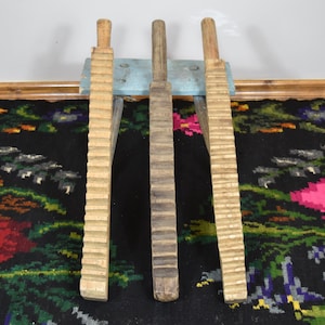 Vintage Wooden Washboard / Primitive Laundry Board / Rustic Washboard Decor