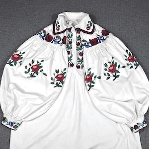 Vintage Embroidered Blouse / Ukrainian Blouse / Vintage Vyshyvanka Shirt / Antique Traditional Blouse