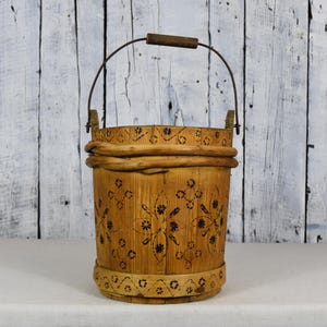 Antiker Holzeimer / Primitives Vintage Holzfass / Rustikaler Getreideeimer / Holzpflanzer oder Korb Dekor