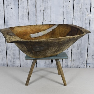 Antique Wood Dough Bowl / Hand-Carved Wooden Bowl / Decorative Fruit Bowl / Rustic Bread Bowl / Farmhouse Decor