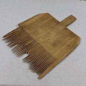 Antique Wool Comb / Carding Tool / Vintage Wooden Fiber Comb / Wool Picker / Spinning Tool / Hand Carders / Wall Rustic Decor
