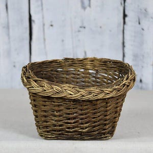 Antique Wicker Basket / Vintage Woven Storage Basket / Handmade Small Basket / Rustic Decor Basket
