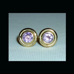 9k gold amethyst stud earrings - swirl design - faceted purple gemstones - petite feminine sparkly jewelry