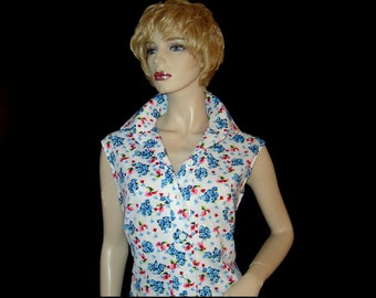 Large ~ snow white dress with flower print ~ 70s wide collar shirtwaist ~ forget me nots ~ red floral