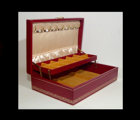 Large maroon red Mele jewellery case ~ gold felt … - image 7