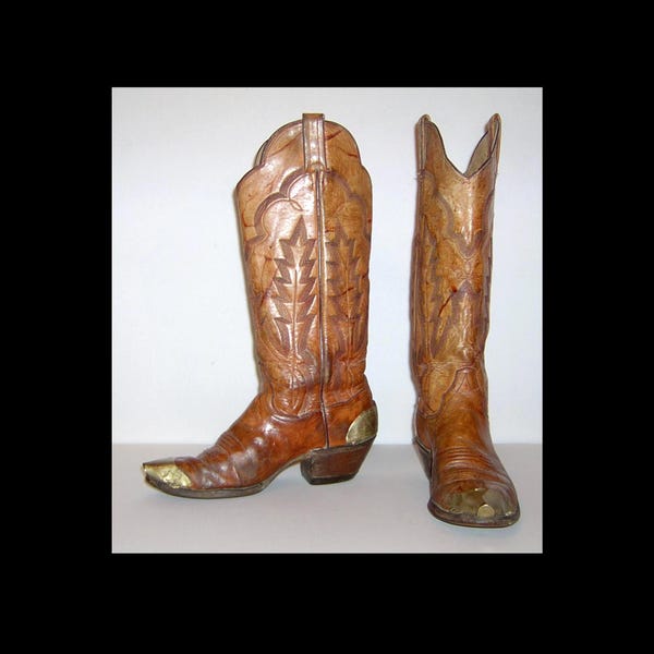 Stivali da cowgirl in pelle lavorata, da donna, taglia 6.5, con puntali in metallo dorato inciso, esenti da dazi doganali USA