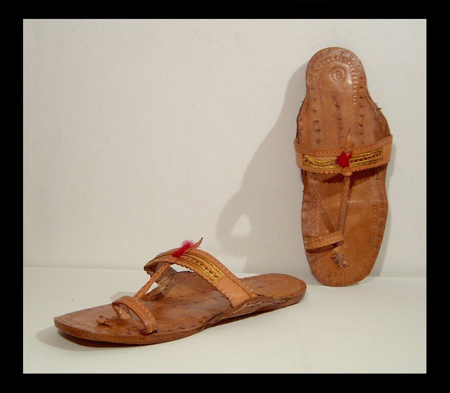 Flat chappal hotsell man