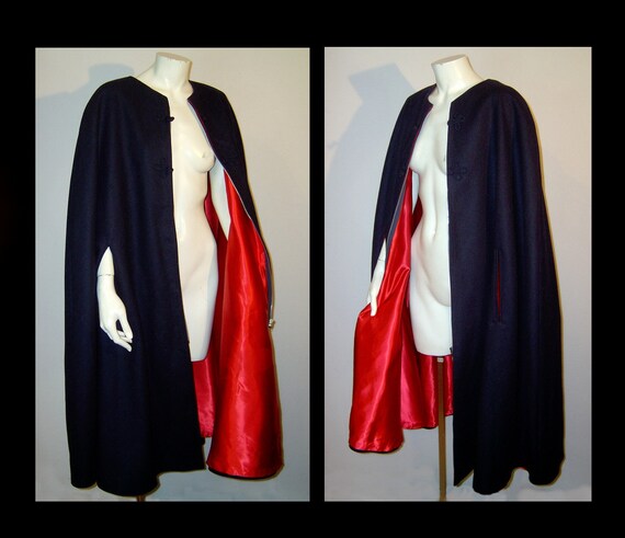Black wool cloak - w red rayon satin - zip up wit… - image 5