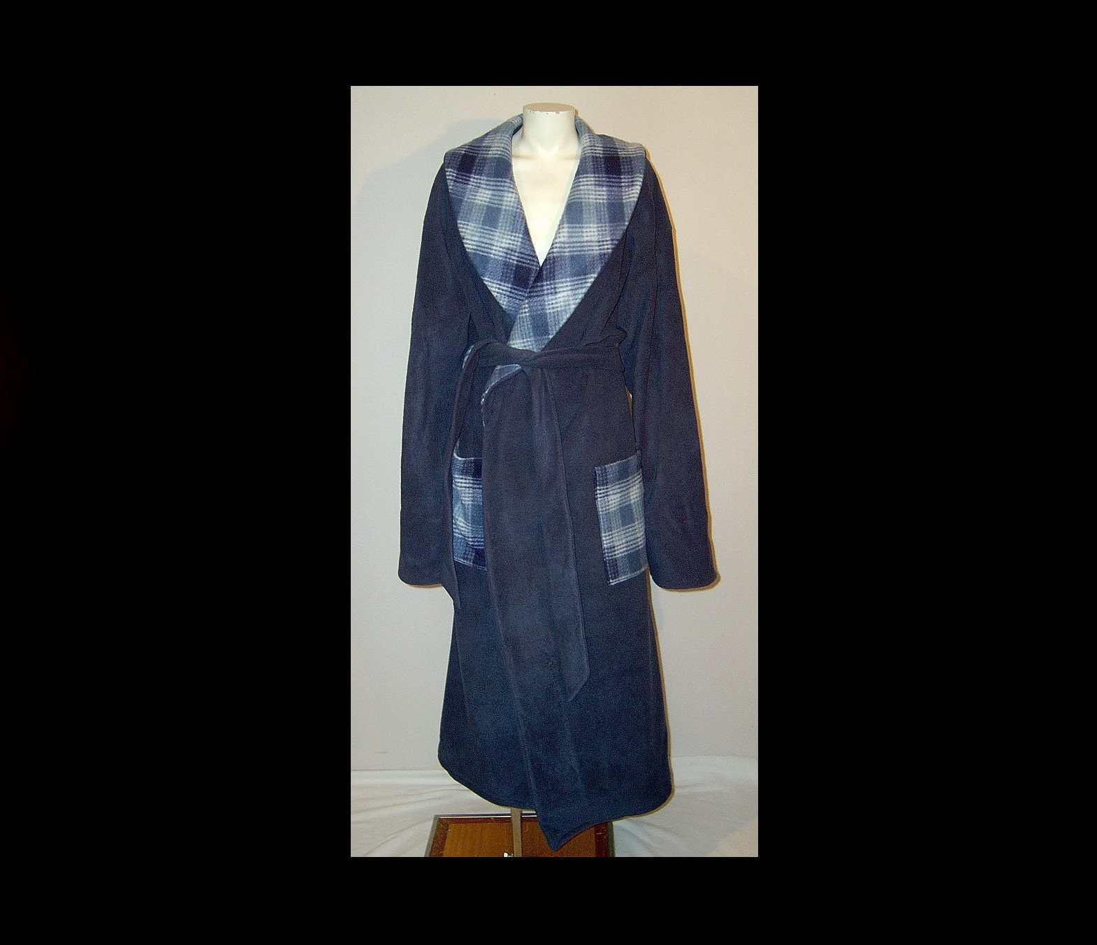 Buy Heavy Plush Robe Men's Loungewear from Rocawear. Find Rocawear fashion  & more at DrJays.com