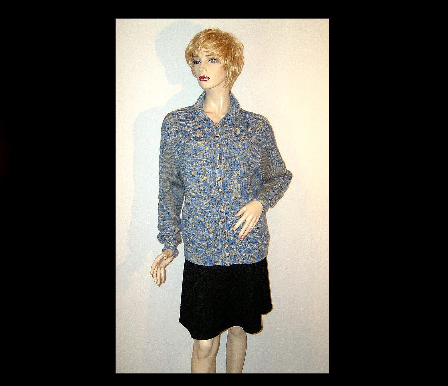 Medium - blue hand cable knit wool sweater - enamelled buttons - as new - marbled