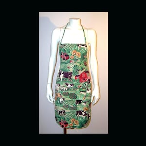 Vintage barnyard apron - quilted cow barn chicken print work pinny - rustic bib pinafore Made in Canada