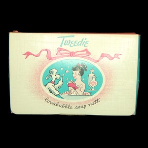 New in box - 1950s Lentheric Tweed soap mitt - Tweedie pink rosebud lovabubble - poodle in bath - filled with soap - cotton terry cloth