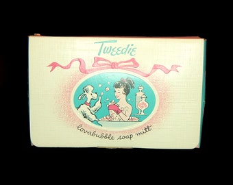 New in box - 1950s Lentheric Tweed soap mitt - Tweedie pink rosebud lovabubble - poodle in bath - filled with soap - cotton terry cloth
