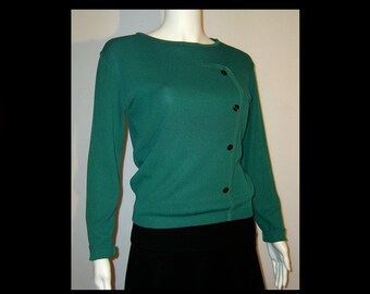 Medium Large ~ 60s forest green bombshell sweater ~ pin up pullover top ~ asymmetric deadstock French knit ~ Rhodianyl ~ Made in France