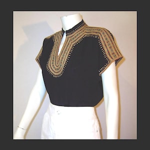 S/M - Blusa de crepé de rayón de los años 40 - Top tipo jersey colorido bordado a mano