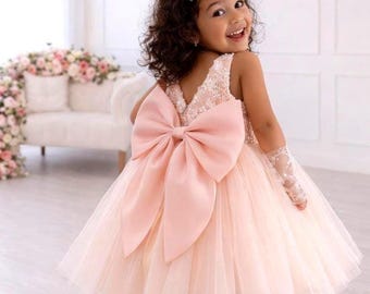 Abito da damigella in pizzo cipria, gonna in tulle, matrimonio boho