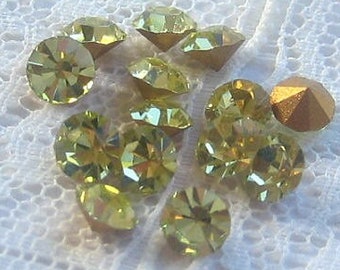SS18 Vintage Rhinestone Light Yellow Swarovski Crystal Quantity 14 #1100